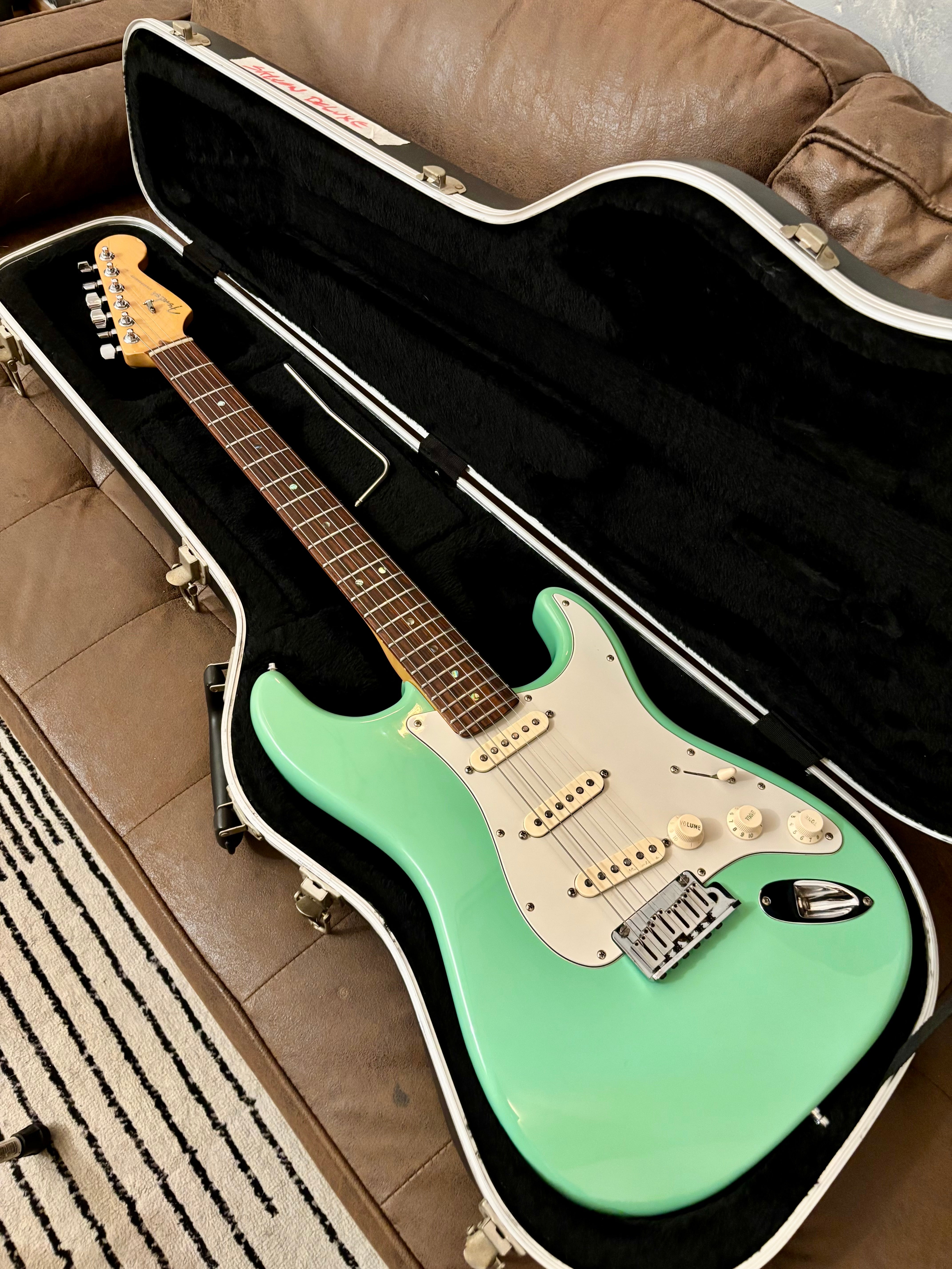 Fender Deluxe Stratocaster Rare Limited Addition Color Circa 2000