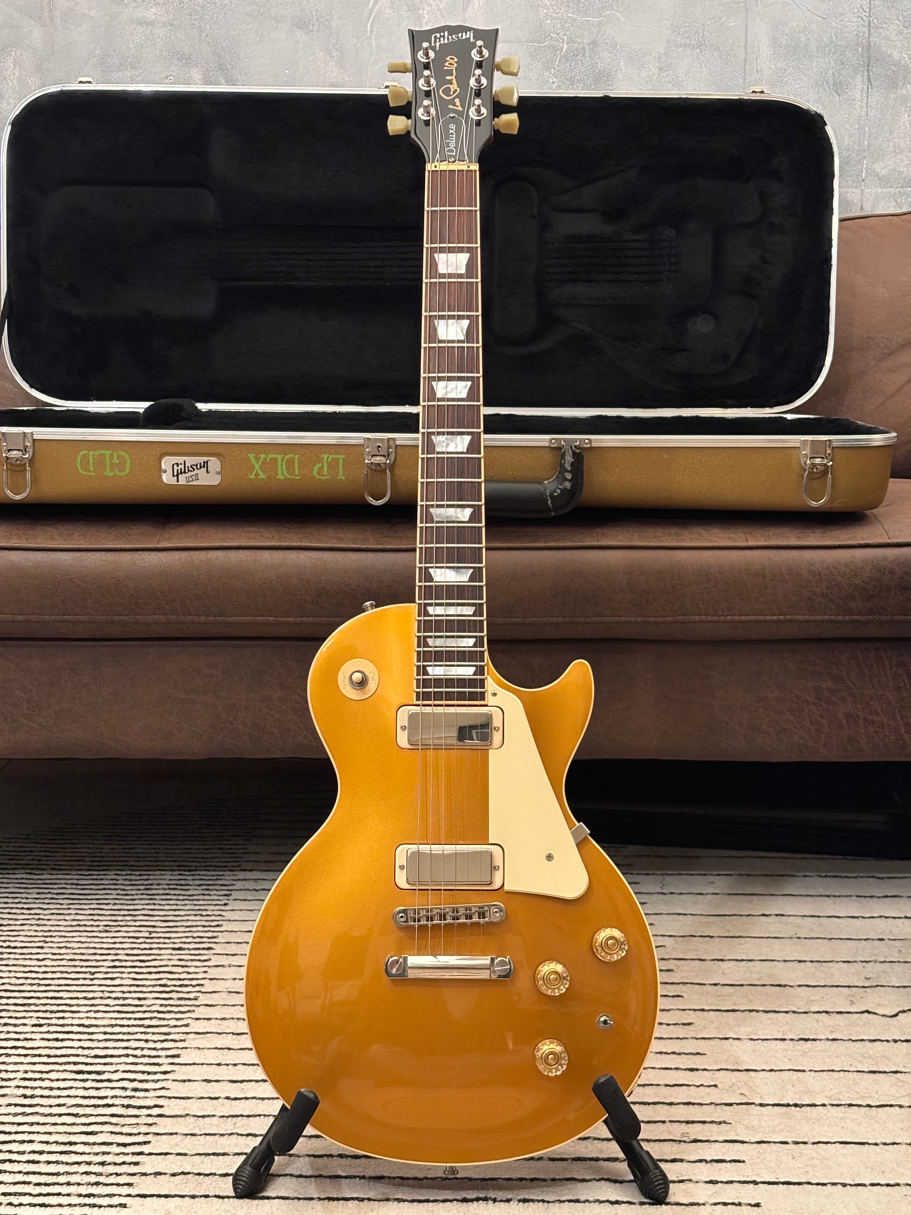 Gibson Les Paul Deluxe 2015 Goldtop only 9lb with upgraded tuners CLEAN