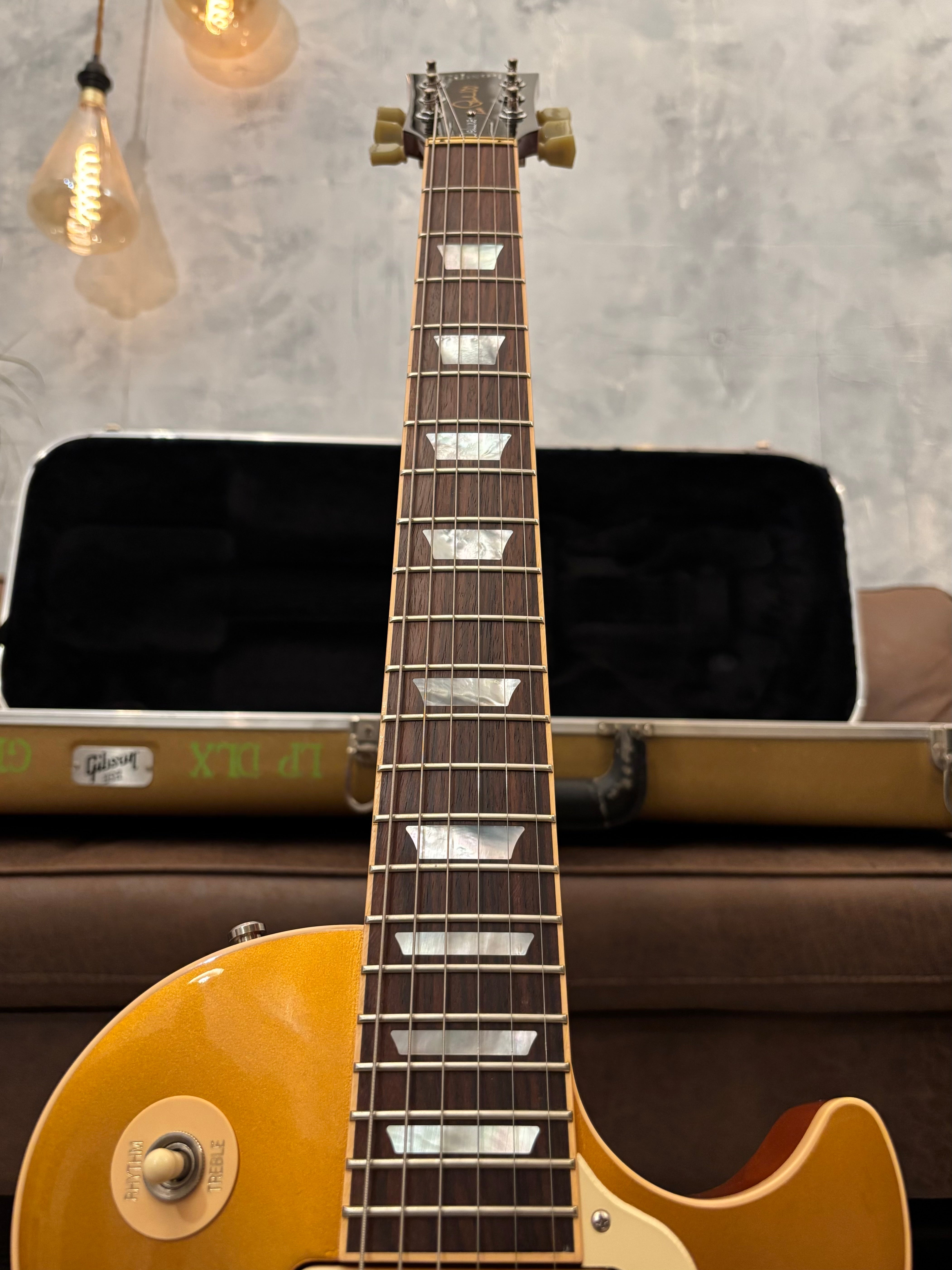 Gibson Les Paul Deluxe 2015 Goldtop only 9lb with upgraded tuners CLEAN