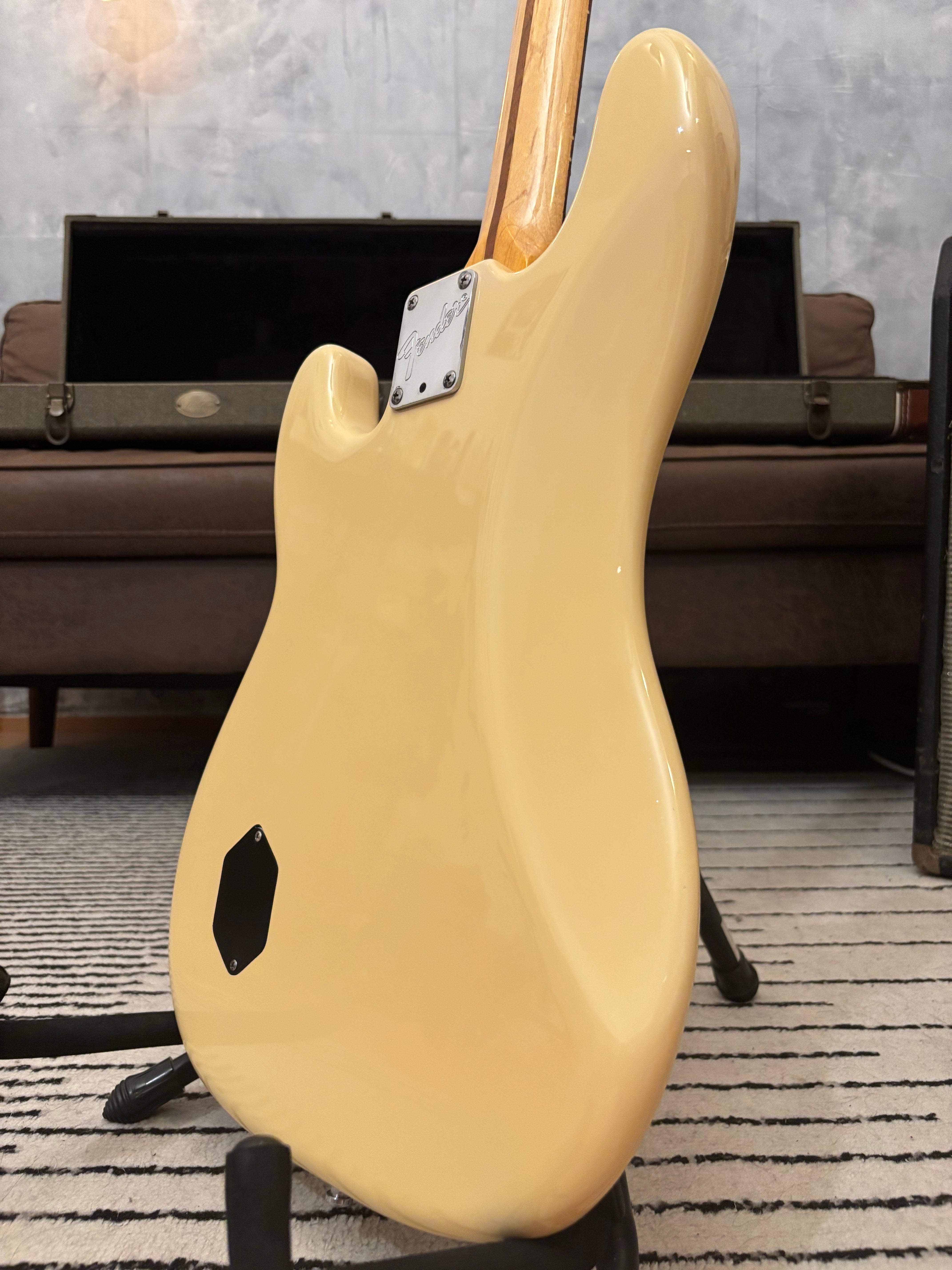 Fender Jazz Bass Vintage 1983 "Dan Smith" Featherlight 8.8lb With Upgrades AMAZING