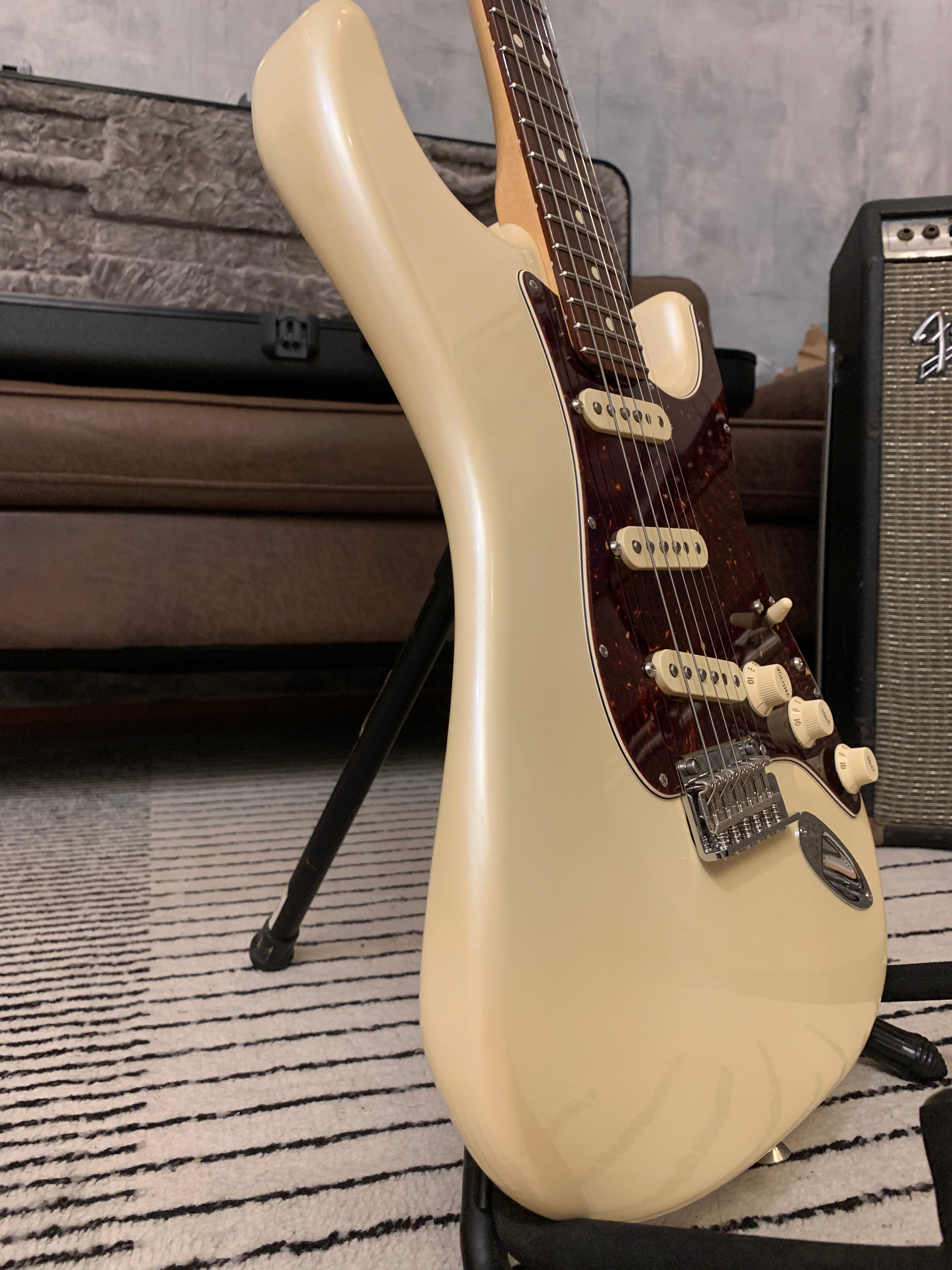 Fender Limited Edition American Showcase Stratocaster Arctic pearl 7.8LB