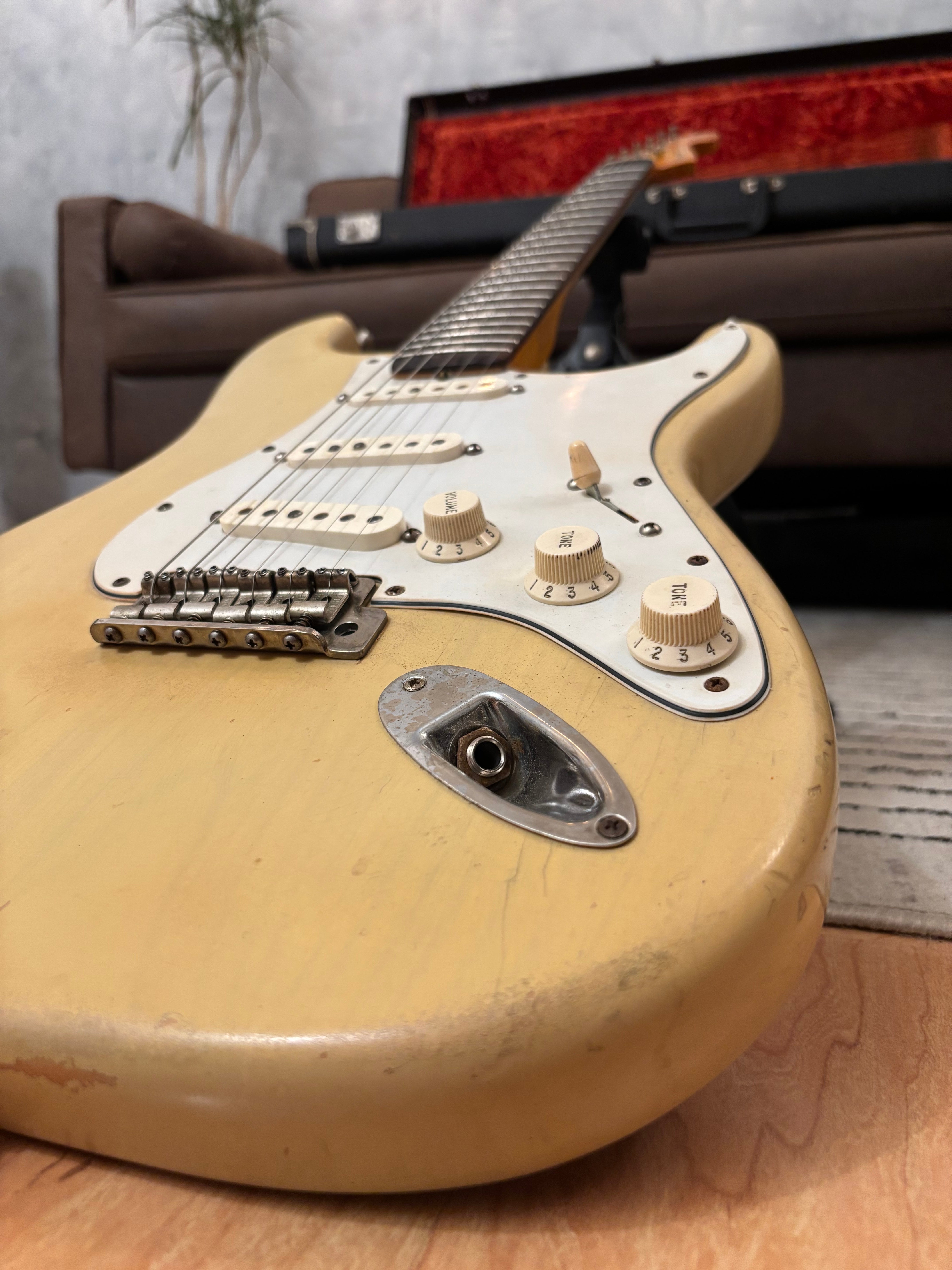 Fender Stratocaster 1962 GLAS Custom Honey Blonde Heavy Relic Light at 7.6lb Stunning