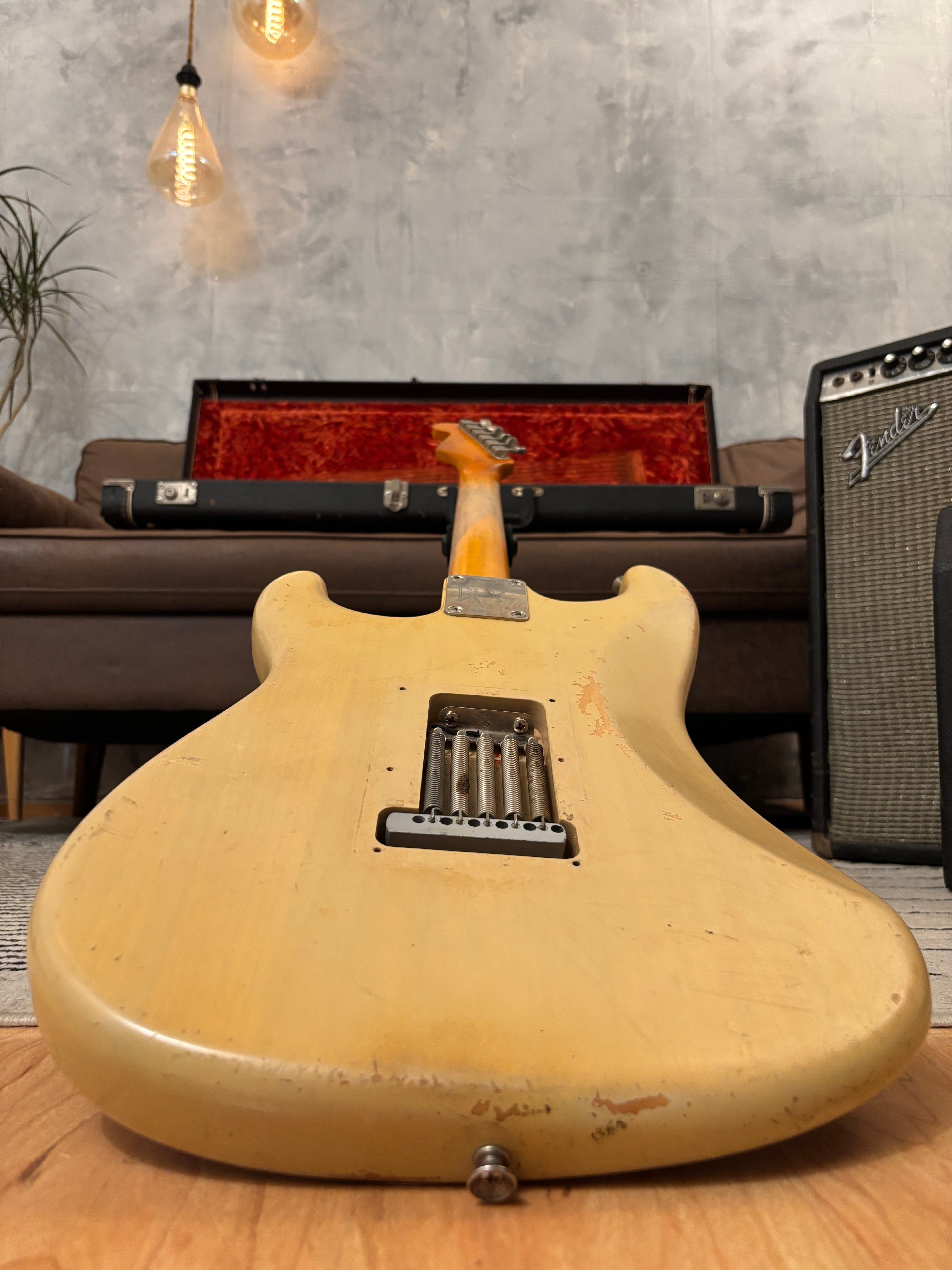 Fender Stratocaster 1962 GLAS Custom Honey Blonde Heavy Relic Light at 7.6lb Stunning