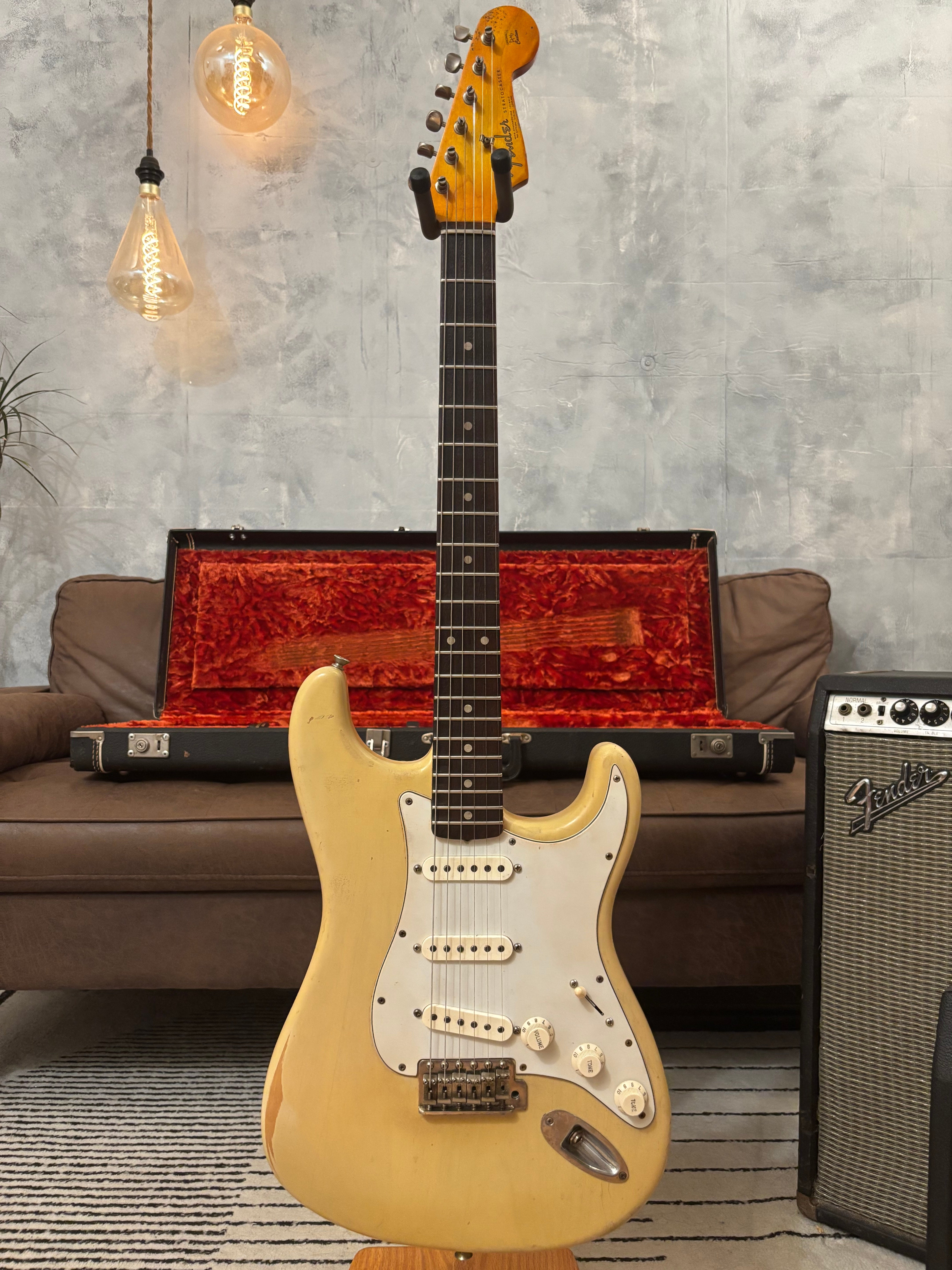 Fender Stratocaster 1962 GLAS Custom Honey Blonde Heavy Relic Light at 7.6lb Stunning