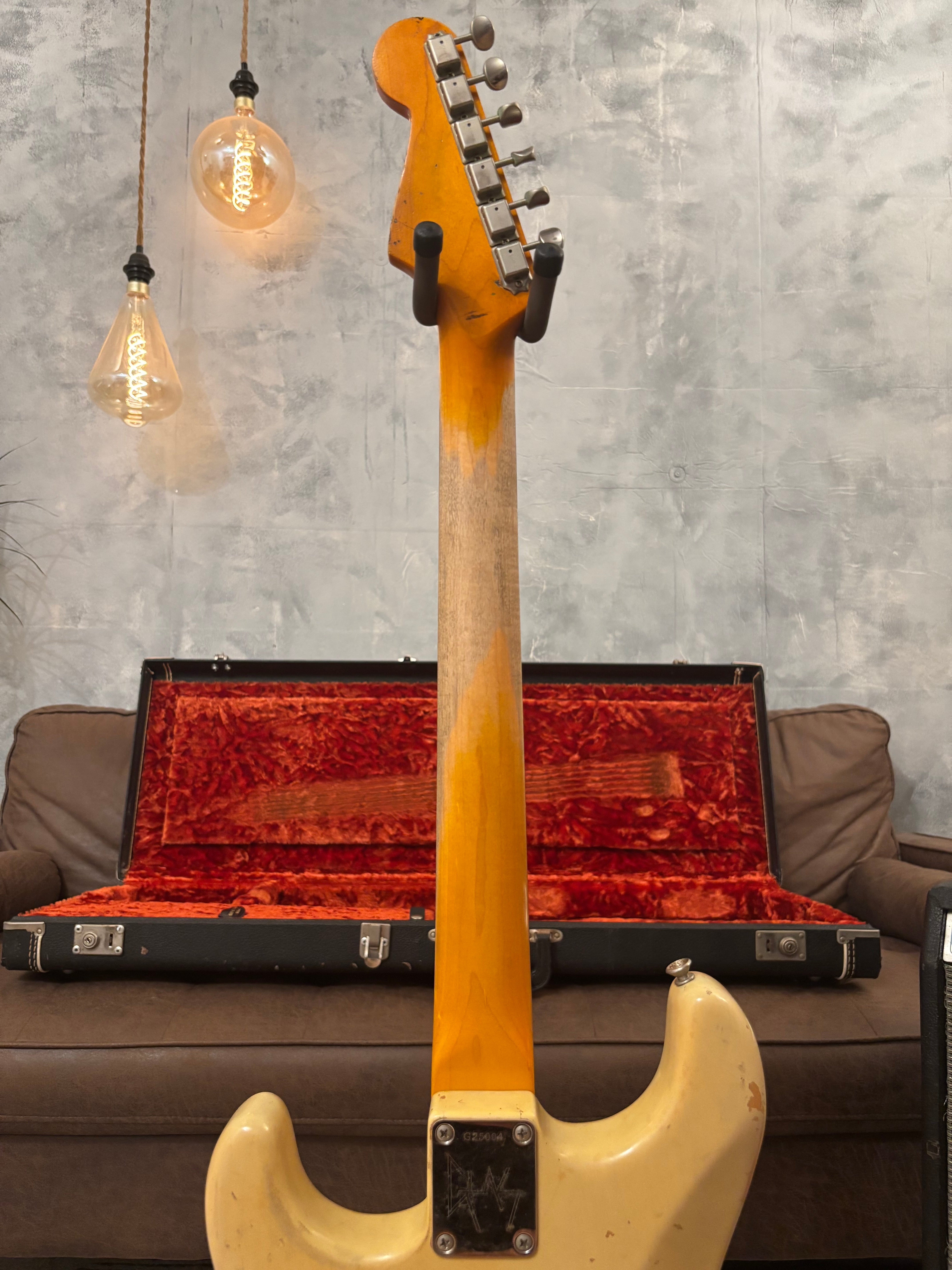 Fender Stratocaster 1962 GLAS Custom Honey Blonde Heavy Relic Light at 7.6lb Stunning