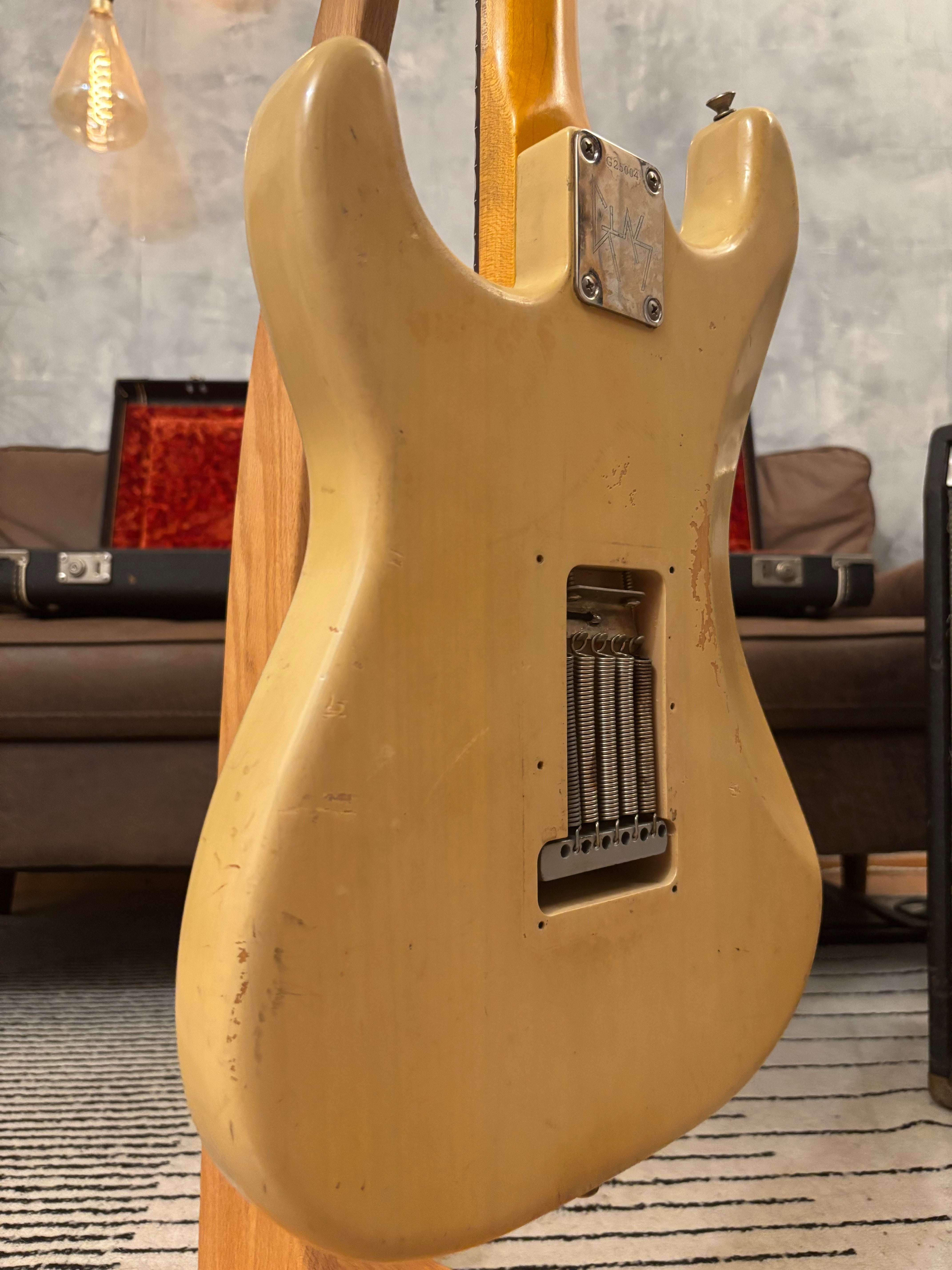 Fender Stratocaster 1962 GLAS Custom Honey Blonde Heavy Relic Light at 7.6lb Stunning