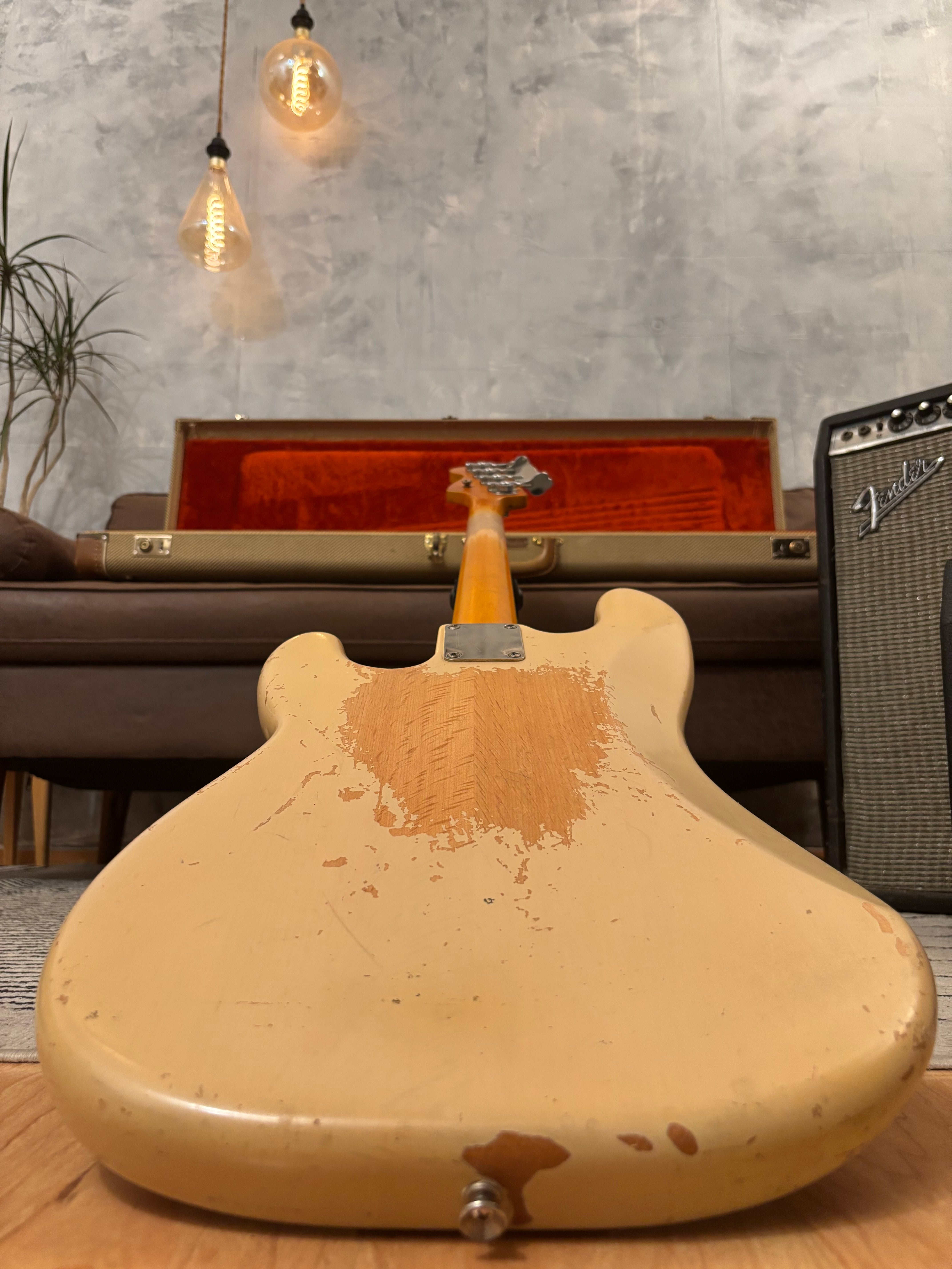 Fender Precision Bass Blonde 1962 GLAS Custom Relic feather Light at 8lb LUSH