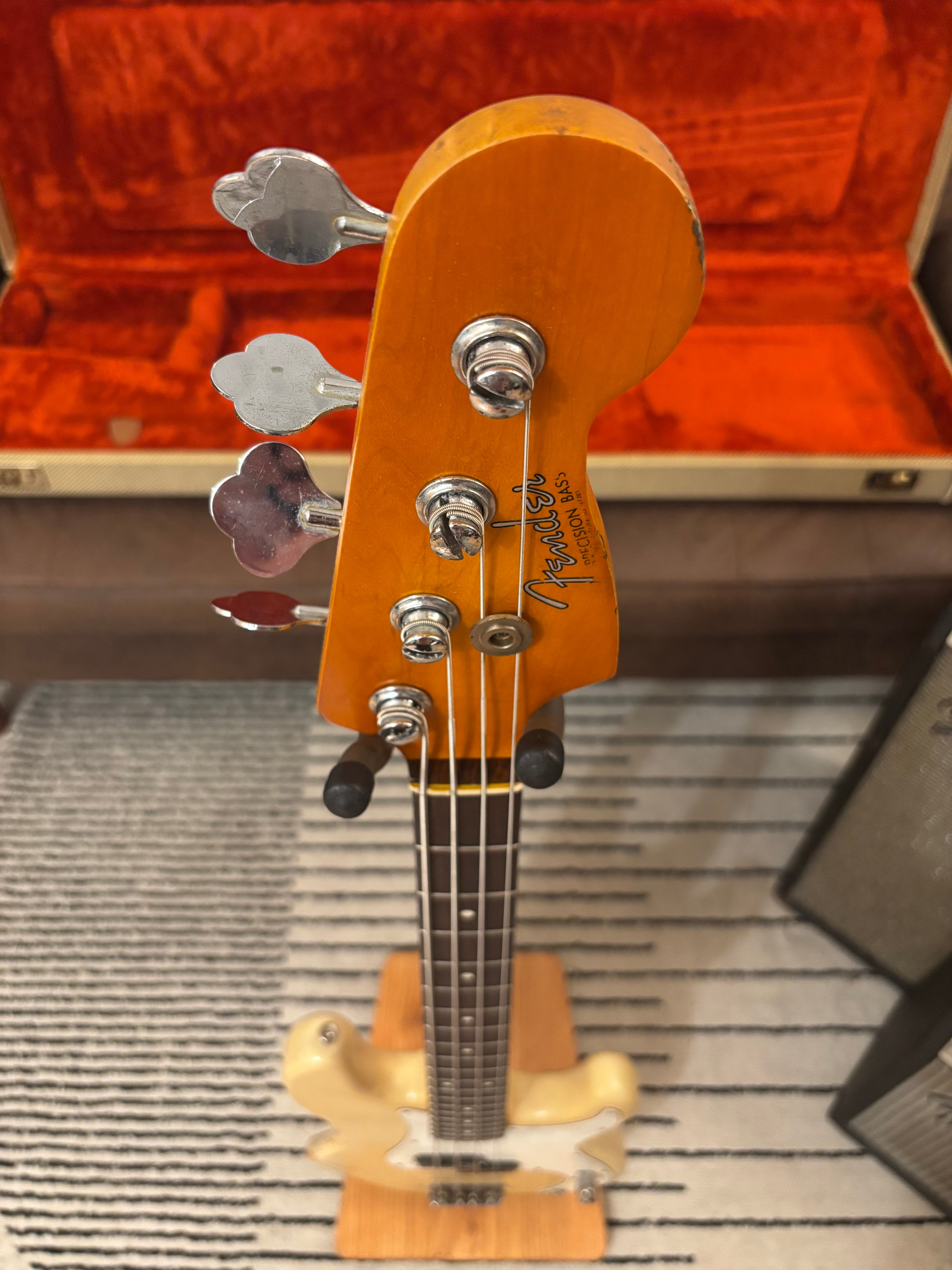 Fender Precision Bass Blonde 1962 GLAS Custom Relic feather Light at 8lb LUSH