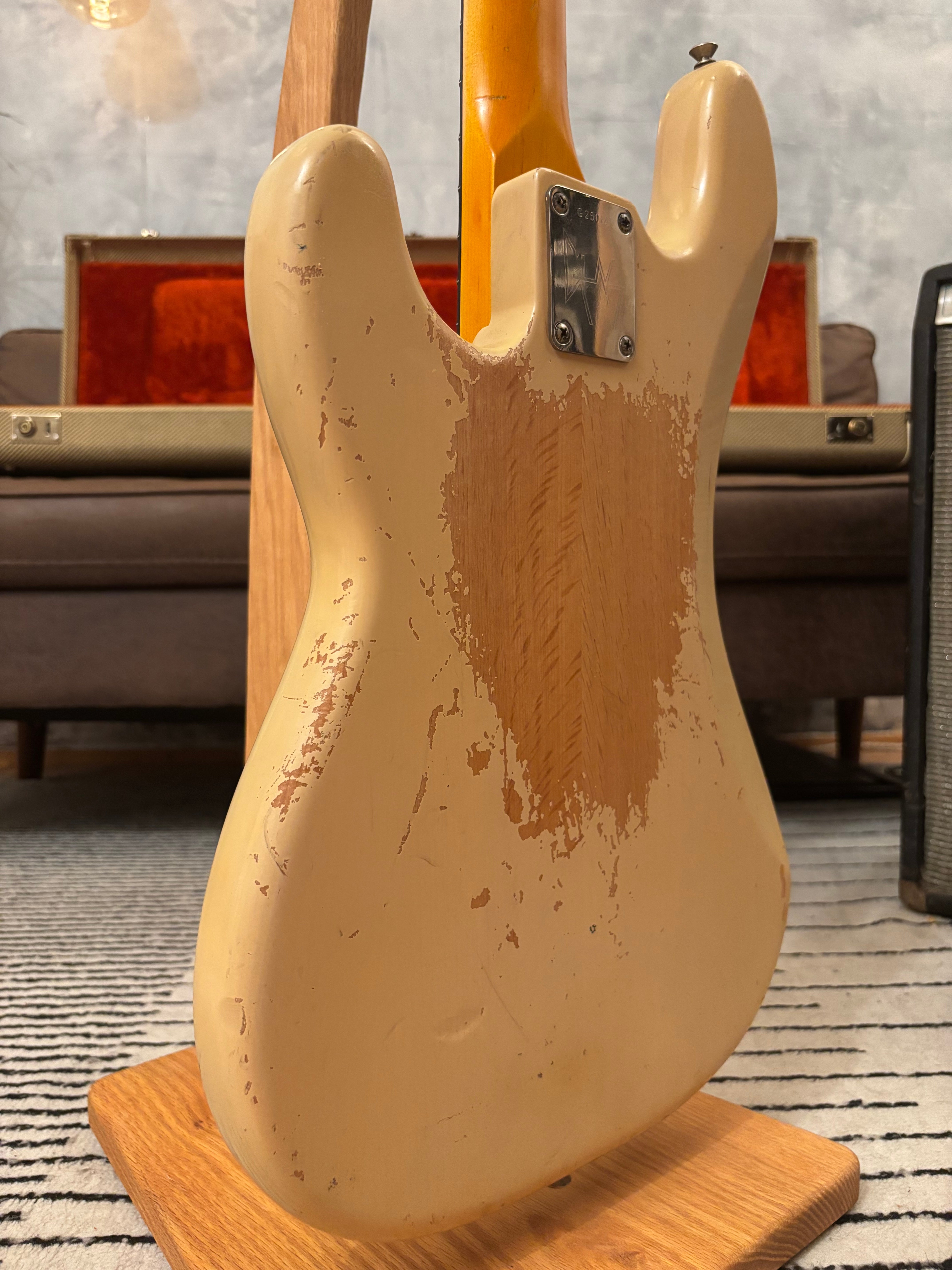 Fender Precision Bass Blonde 1962 GLAS Custom Relic feather Light at 8lb LUSH