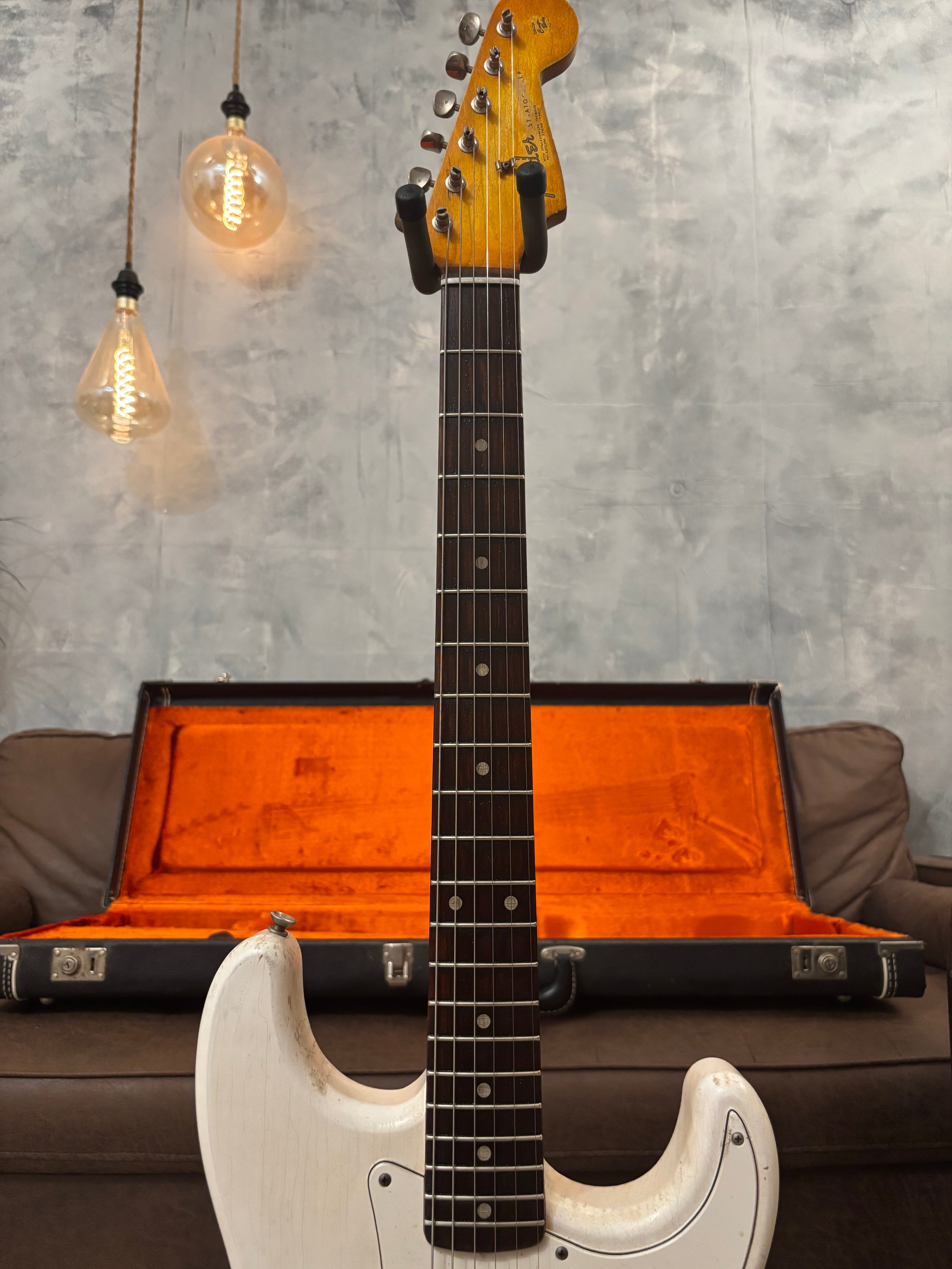 Fender Stratocaster GLAS Custom 1963 Vintage White Heavy Relic Hardtail Featherlight 7lb