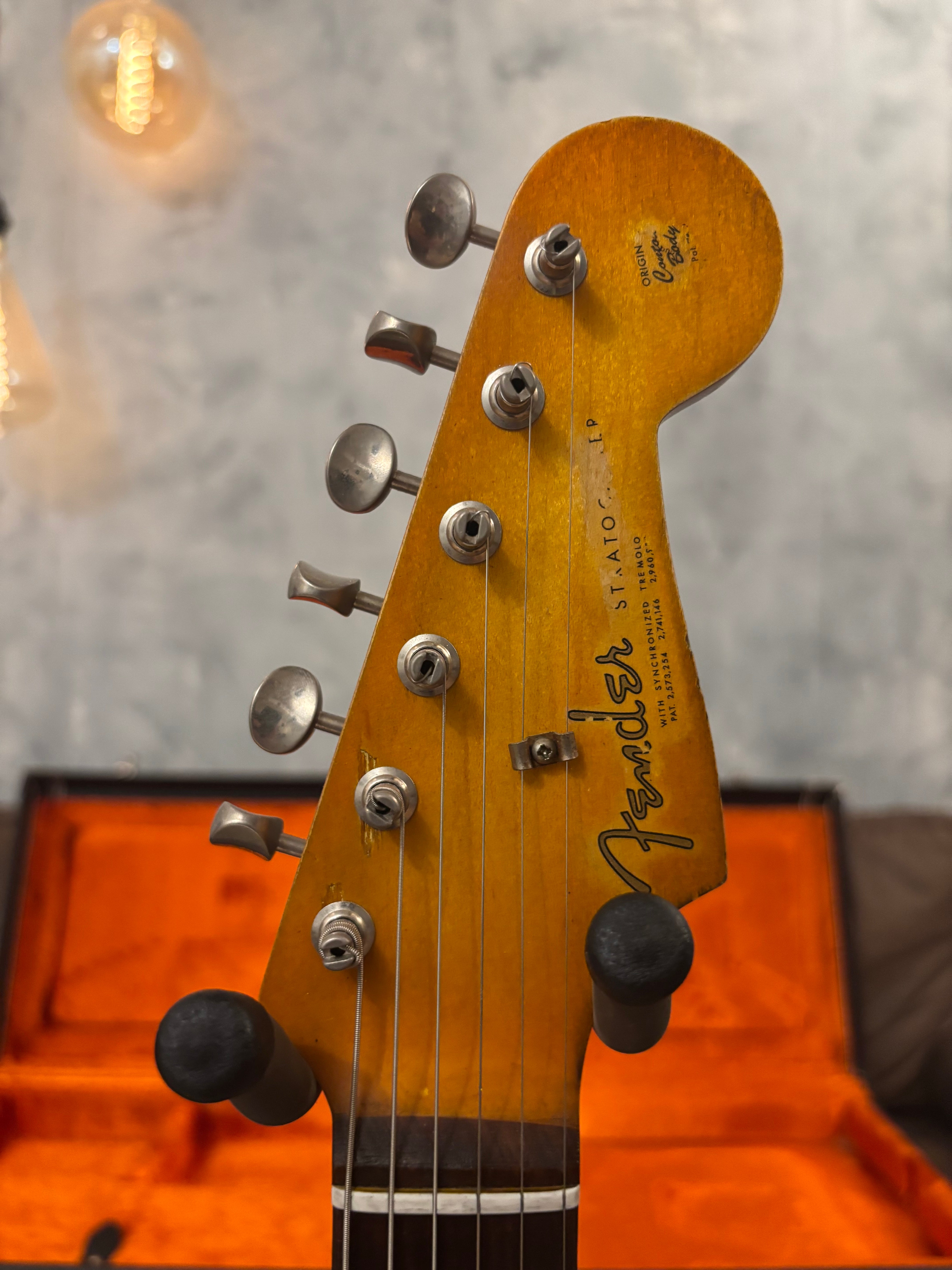 Fender Stratocaster GLAS Custom 1963 Vintage White Heavy Relic Hardtail Featherlight 7lb