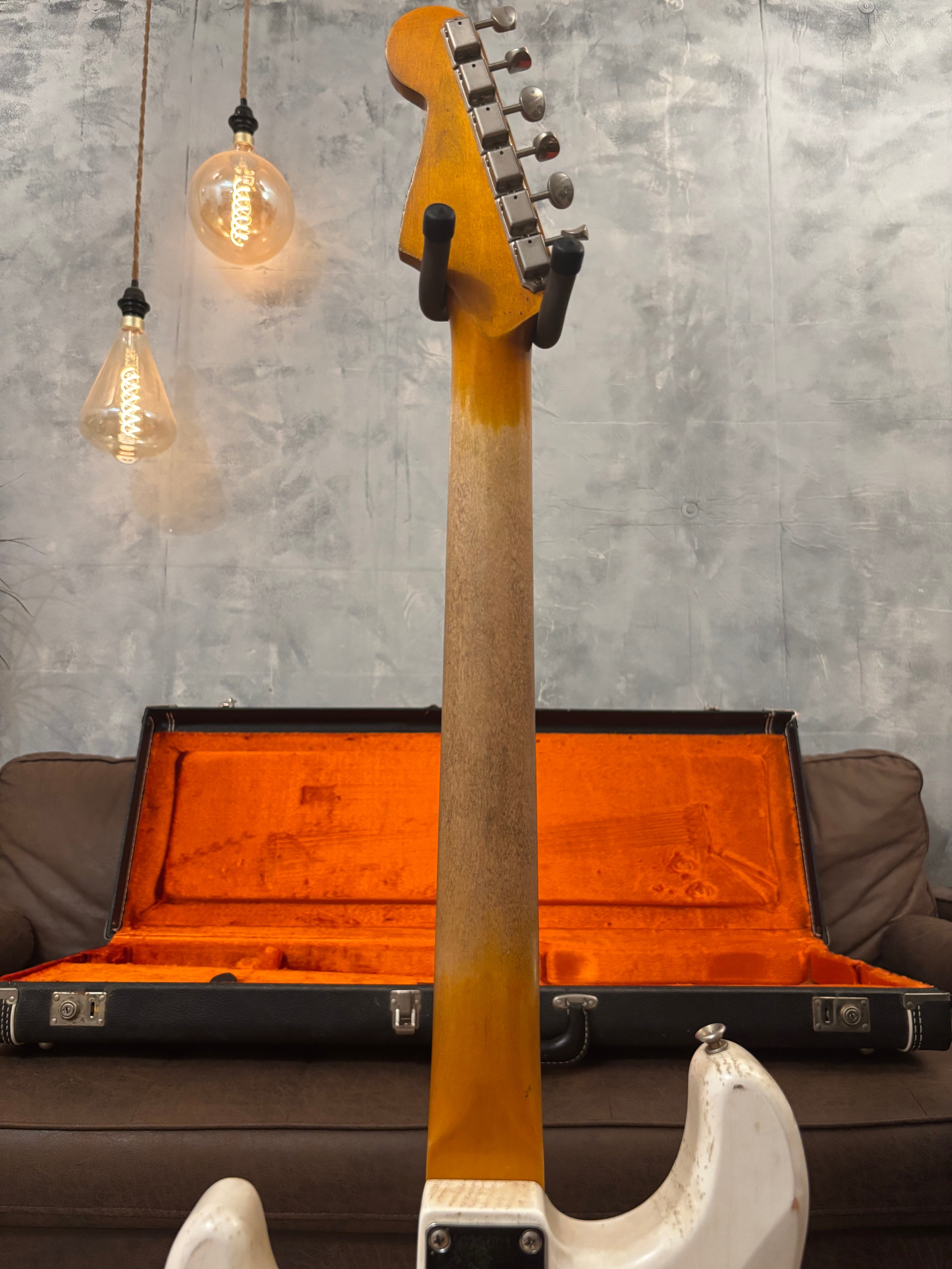 Fender Stratocaster GLAS Custom 1963 Vintage White Heavy Relic Hardtail Featherlight 7lb