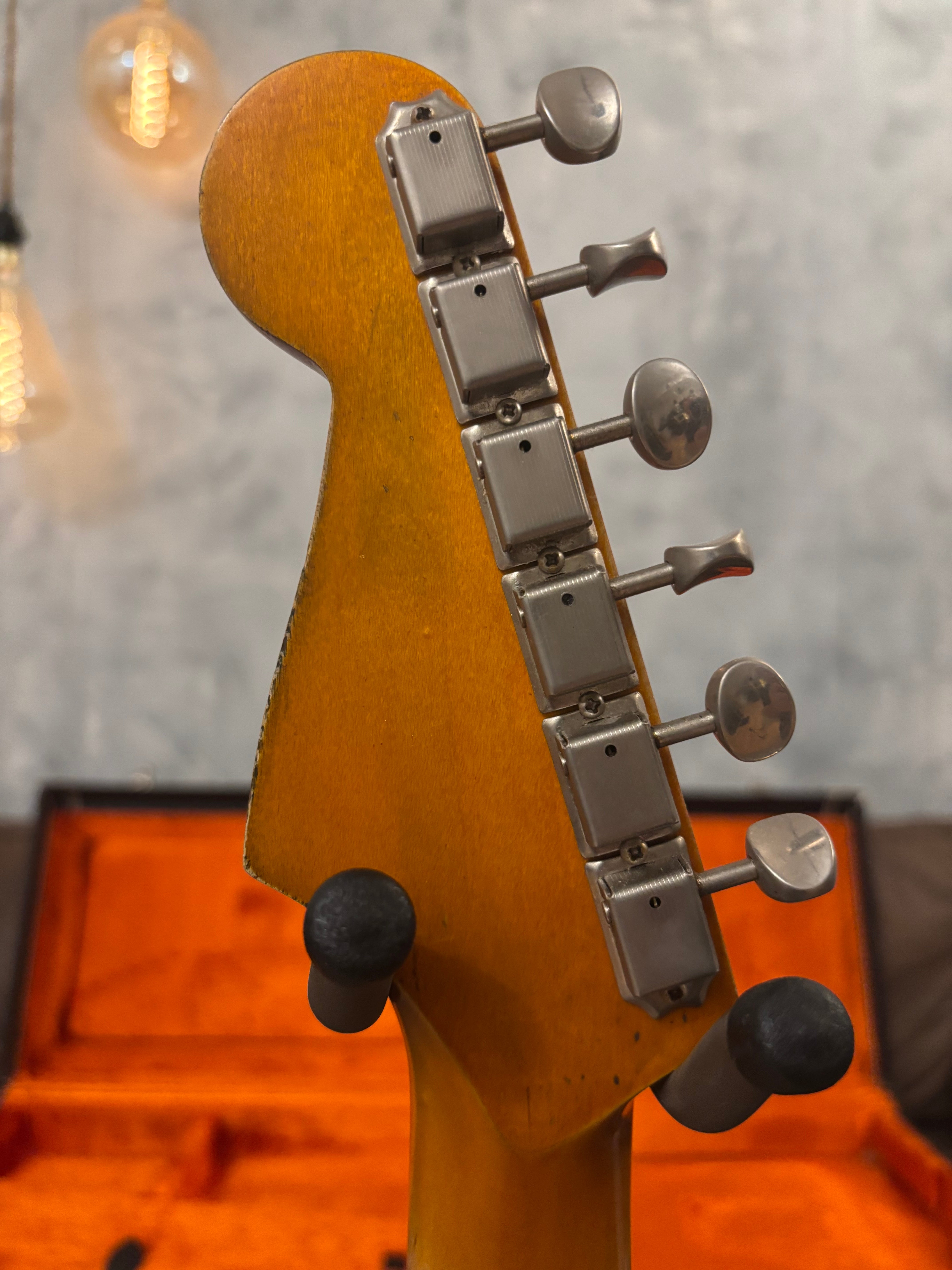 Fender Stratocaster GLAS Custom 1963 Vintage White Heavy Relic Hardtail Featherlight 7lb