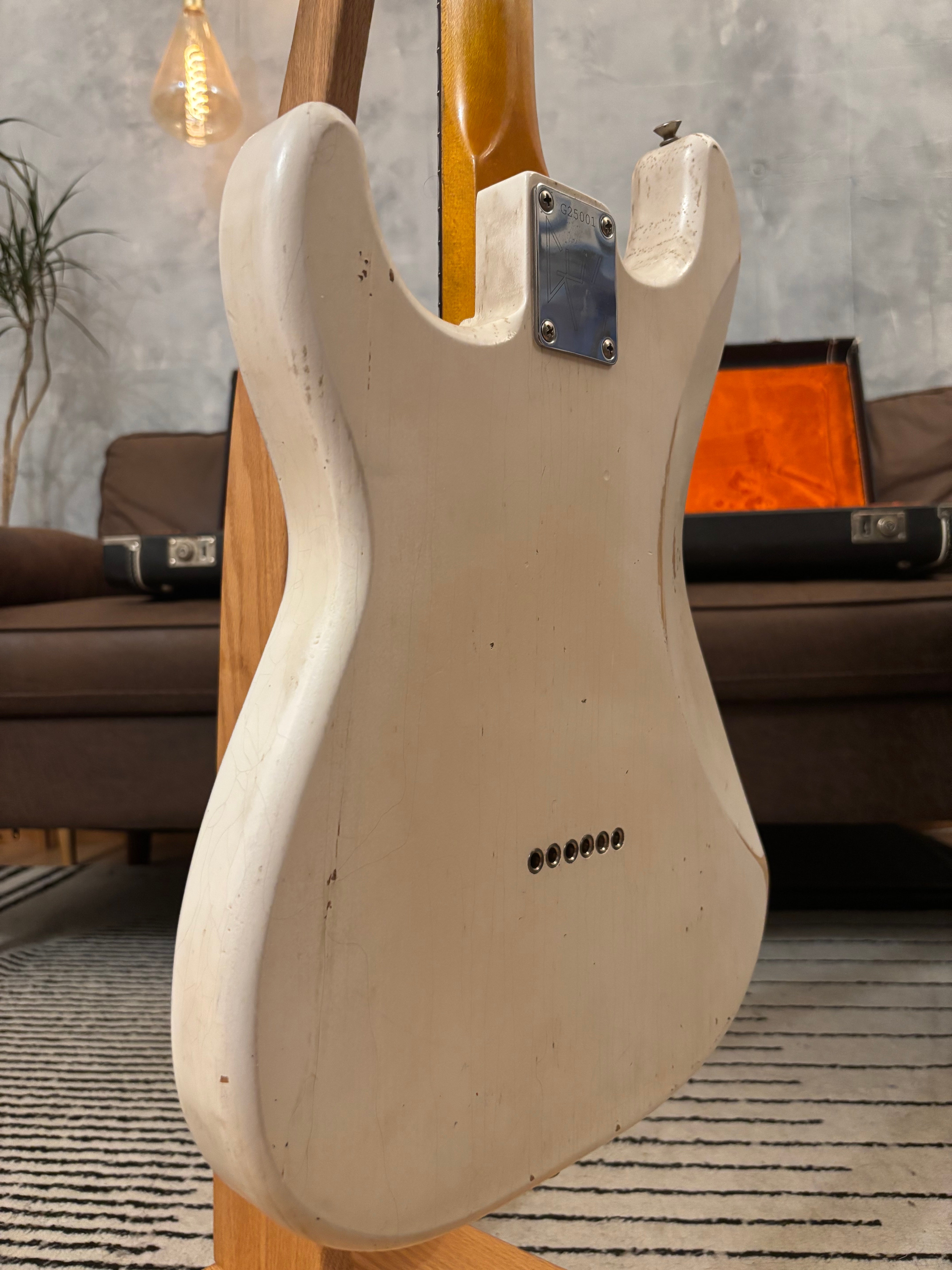 Fender Stratocaster GLAS Custom 1963 Vintage White Heavy Relic Hardtail Featherlight 7lb