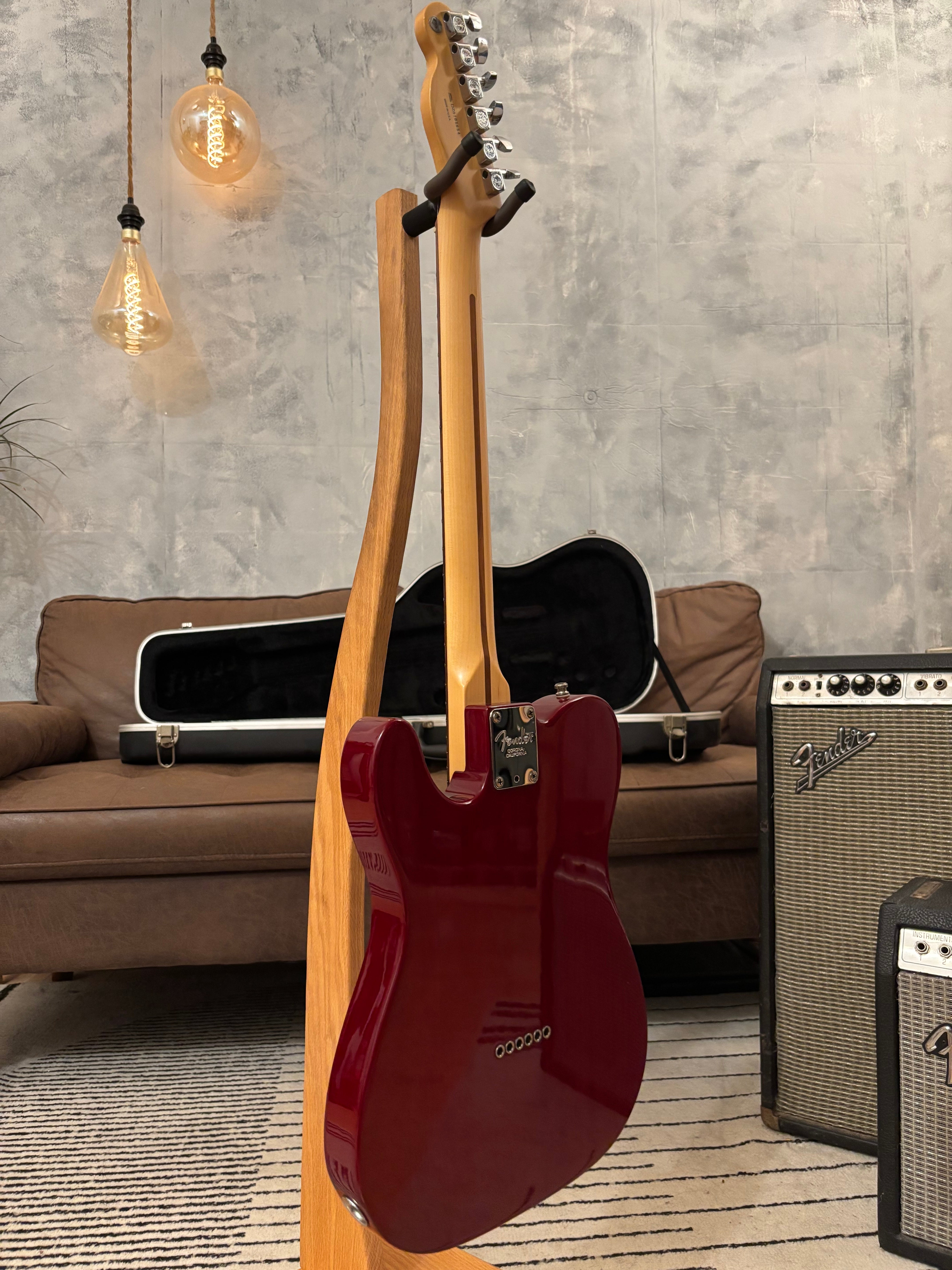 Fender American Deluxe Telecaster 2006 FSR Crimson Red ONY 7lb, Rare GC Exclusive, Black Headstock, ONLY 7lb