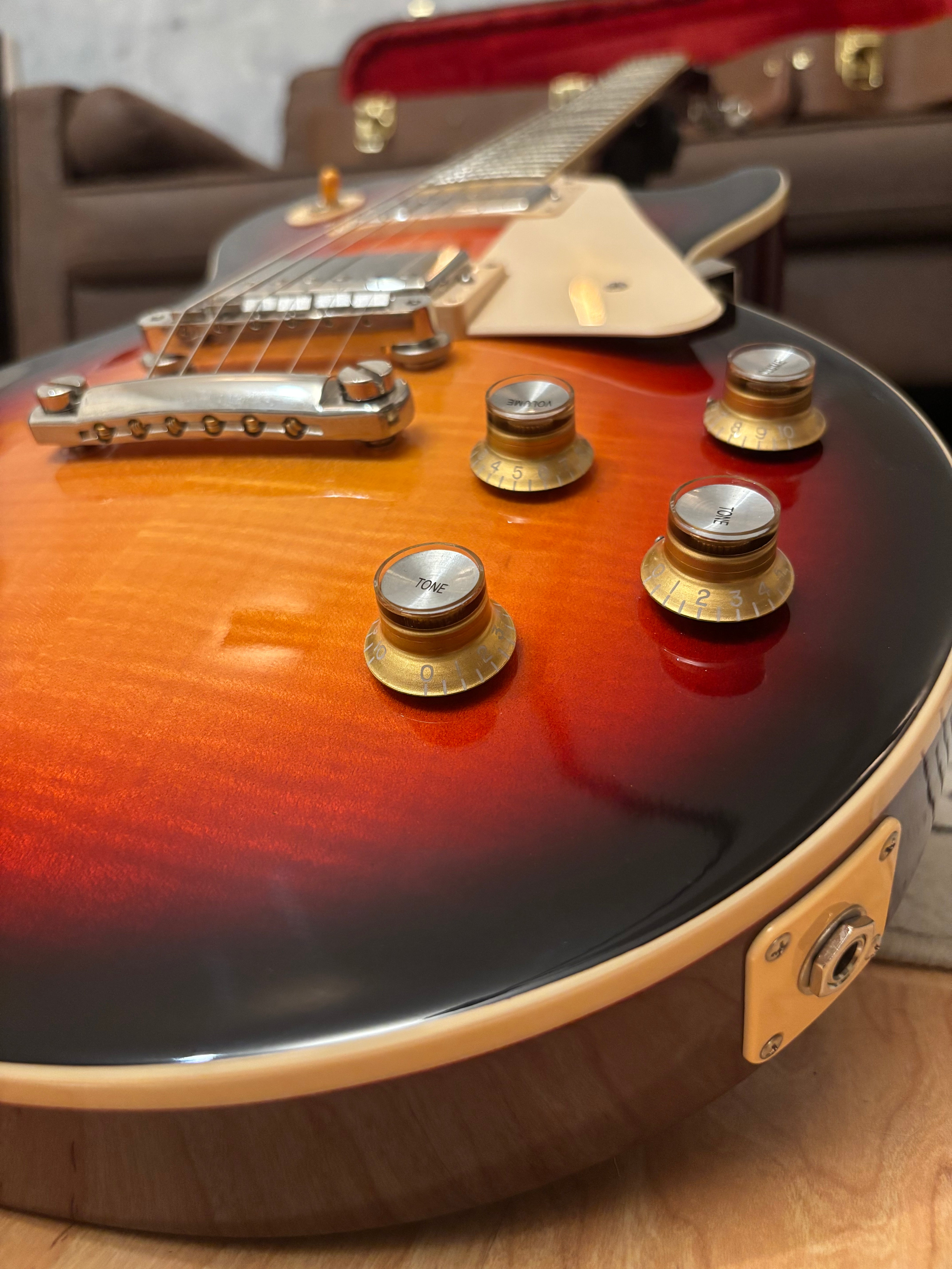 Gibson Les Paul Standard 2020 Limited addition triburst MINT!