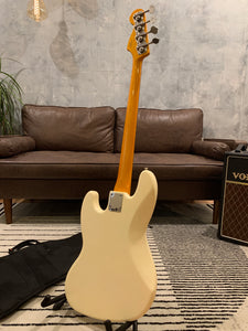 Fender Classic Series '60s RI Jazz Bass Lacquer